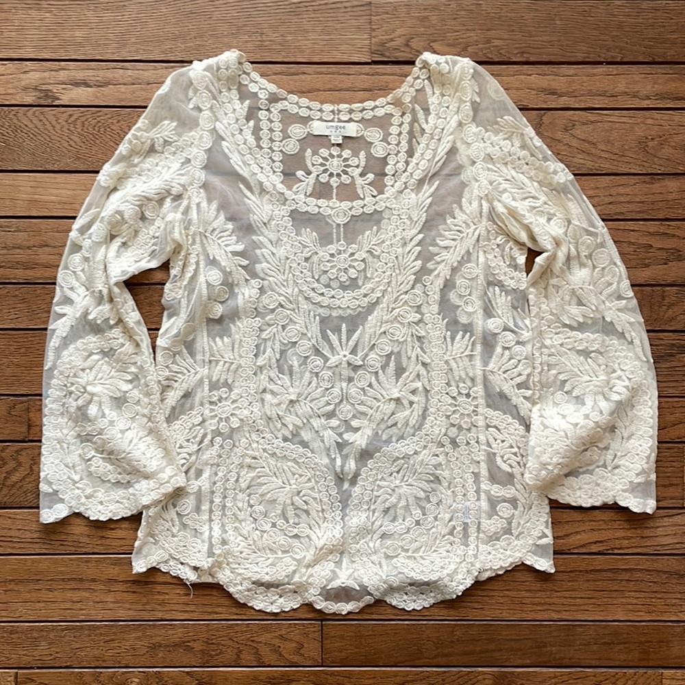 Popular Lace Style Top, Cream with Bell Sleeves, S/M